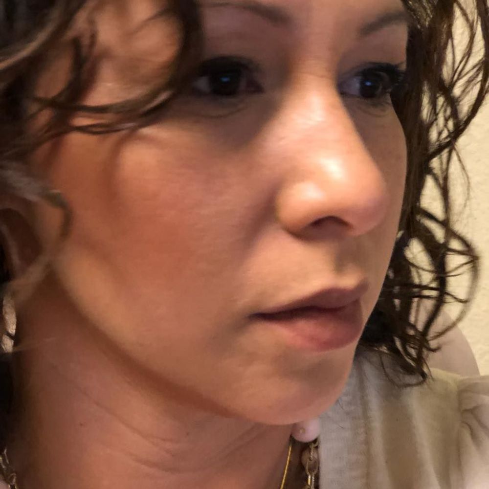 Meet your Posher, Yvette